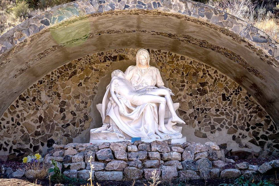 2018_StClare-17-1920_72_edit.jpg